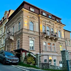 Frank Apartment
